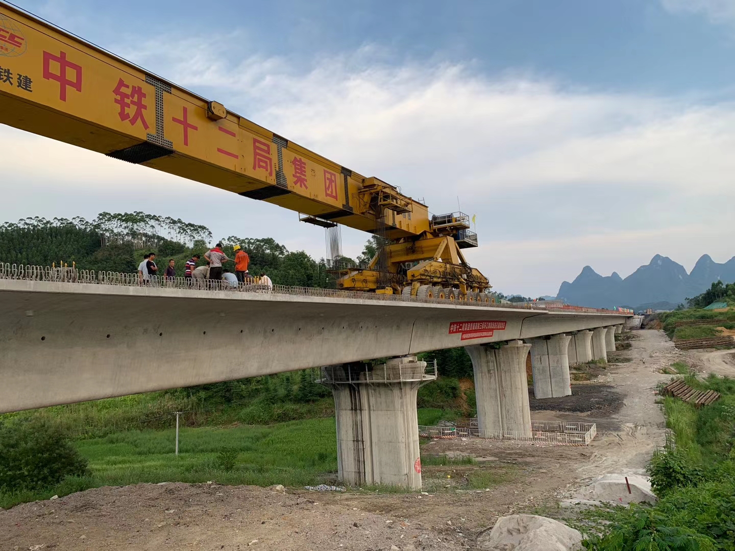 东西湖预应力加固在公路桥梁施工应用